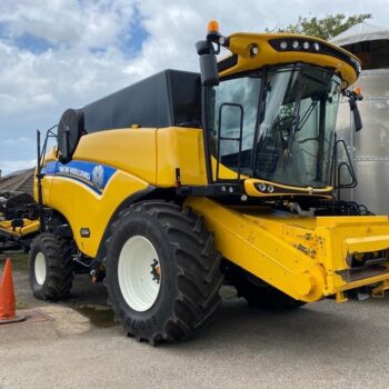 New Holland CX7.80 Combine Harvester