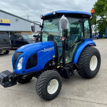 New Holland Boomer 35