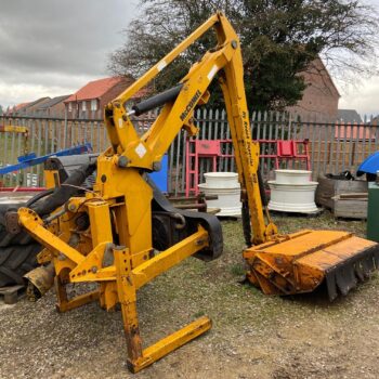 McConnel Hy Reach Superior 550 Hedgecutter