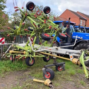 CLAAS Volto 1320T Tedder