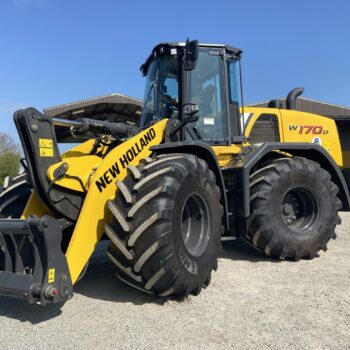 New Holland W170 Loading Shovel