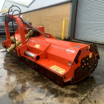 Kuhn VKM 240 Mounted Topper