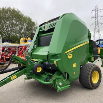 John Deere V451M Round Baler