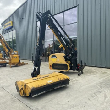 McConnel PA7065T Hedgecutter