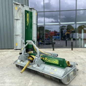 Major Cyclone 240 Hydraulic Folding Topper