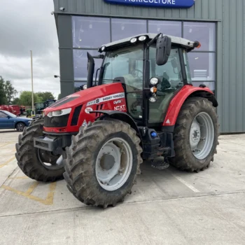 Massey Ferguson 5713S Dyna 4 Tractor