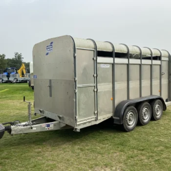 Ifor Williams TA510G3 Tri-Axle Livestock Trailer