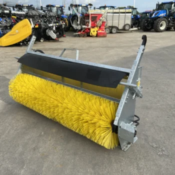 Manitou Clip on Bucket Brush