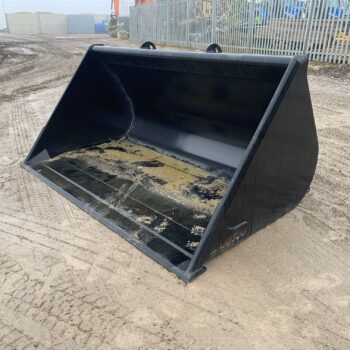 Manitou BLM 2300 1800 litre Bucket