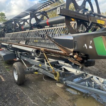 Macdon FD140 Flex Combine Header