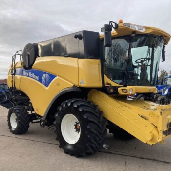USED New Holland CX8040 Combine Harvester For Sale
