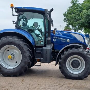 New Holland T7.225 Tractor