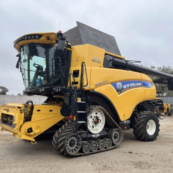 New Holland CR9.90 Combine Harvester For Sale