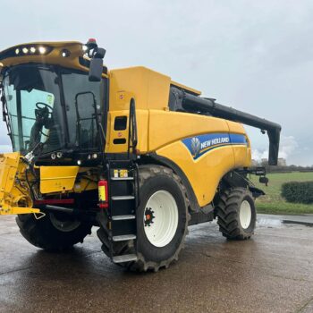 USED New Holland CX8.80 Combine Harvester For Sale
