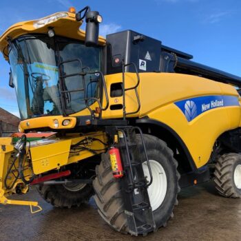USED New Holland CX8040 Combine Harvester