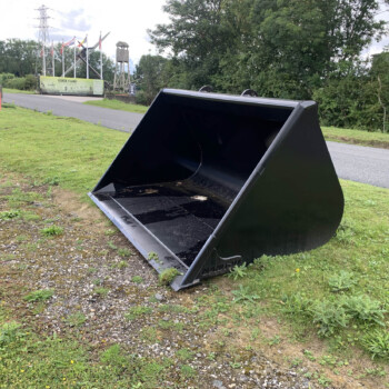 NEW Manitou BLM 2430 2500L Bucket For Sale