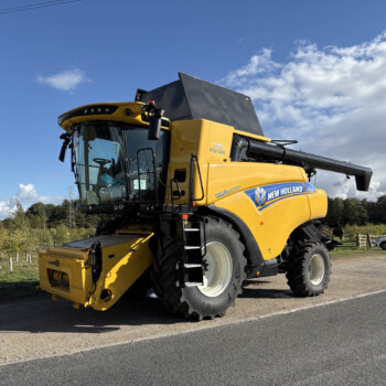 NEW New Holland CR8.80 Combine Harvester For Sale
