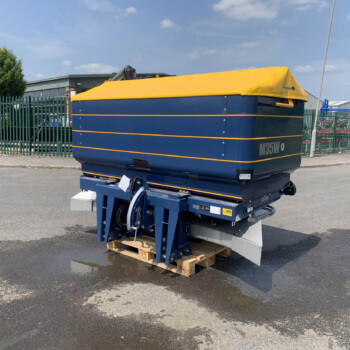 NEW KRM M35W Fertiliser Spreader For Sale