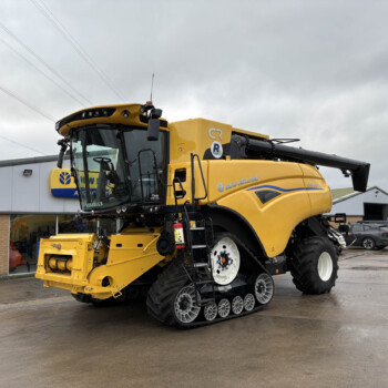 New Holland CR9.90 Combine Harvester For Sale