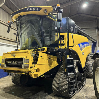 New Holland CR8.90 Combine Harvester For Sale