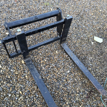 Manitou MLT625 Pallet Tines For Sale