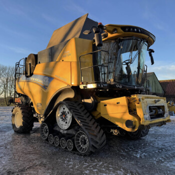 New Holland CR8.90 Combine Harvester For Sale