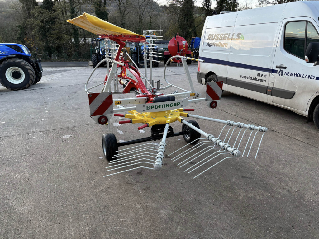 Pottinger 421 Single Rotor Rake NEW Pottinger TOP 382 Single Rotor Rake For Sale | Russell's