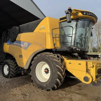 New Holland CR8.80 Combine Harvester For Sale