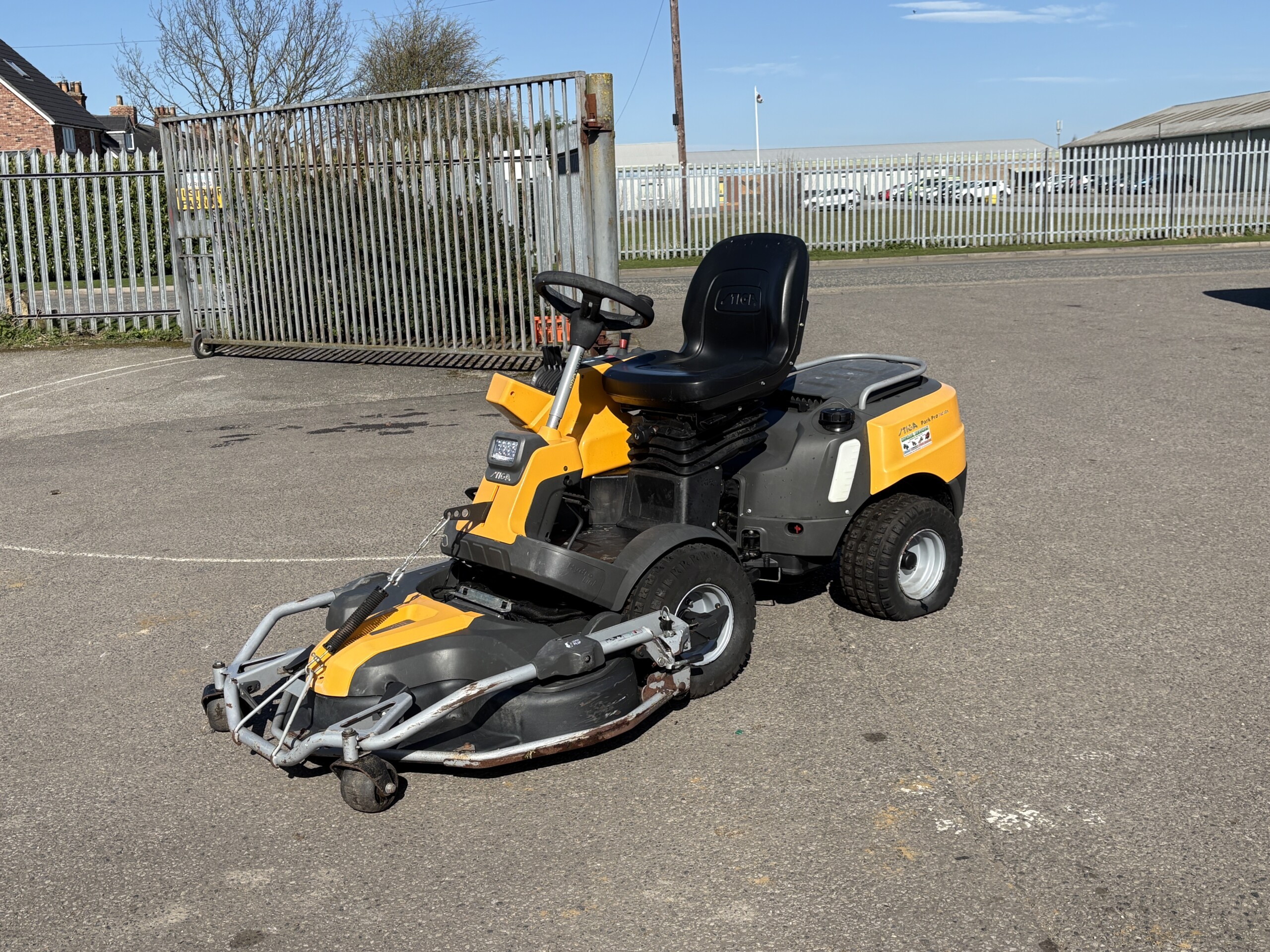 USED Stiga Park Pro Mower For Sale for sale