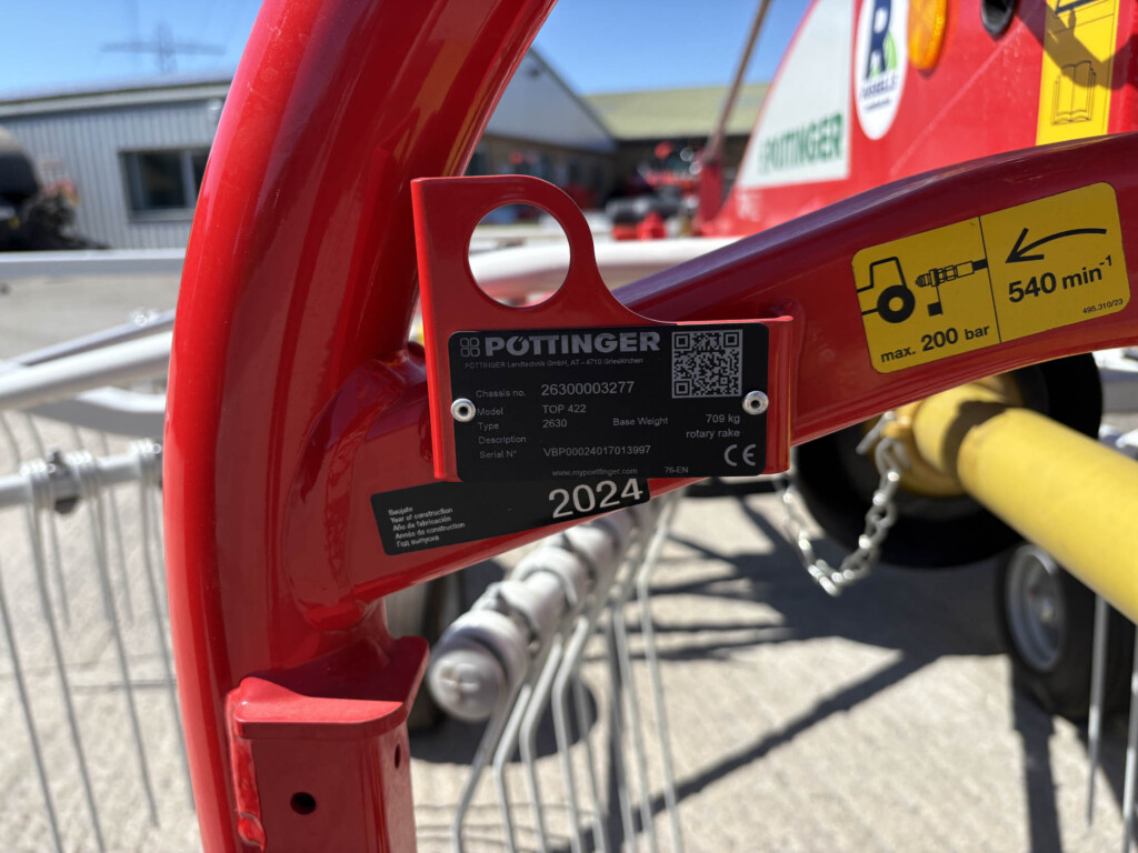 Pottinger 421 Single Rotor Rake NEW Pottinger TOP 422 Single Rotor Rake For Sale | Russell's