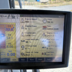 Display screen showing vehicle engine data: rpm 850, time 09:31, date 10/08/2026, engine power 4% (onboard diagnostic panel)