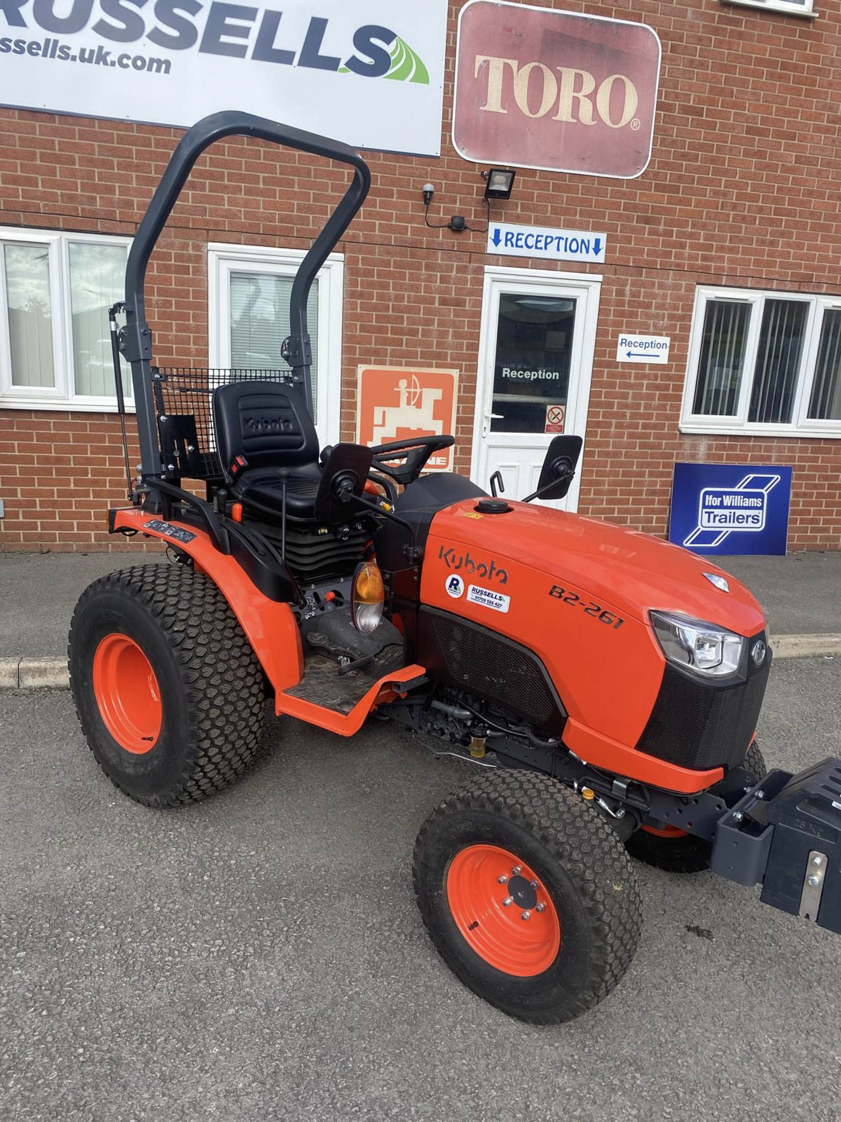 EX-DEMO: Kubota B2261 Compact Tractor For Sale for sale